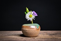 Mini-Vase 3cm dunkelgrün-petrol von Michiko Shida