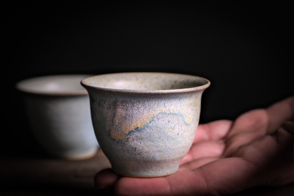 Cup in Tulpenform 75ml mattgrün von Michiko Shida