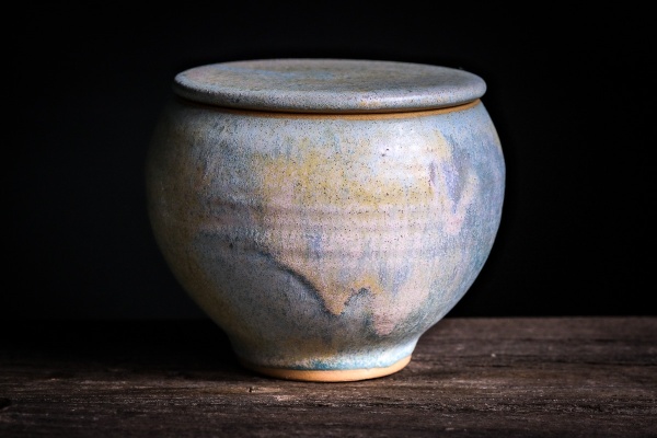 Keramikbehälter 350ml mattgrün von Michiko Shida