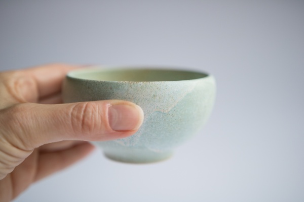 Teeschale gewölbt 180ml mattgrün von Michiko Shida