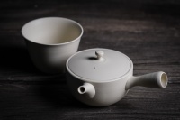 Japanisches Teeset 2-teilig vanilleweiß Tokoname Chanoma mit großer Teeschale